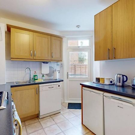 Spacious 2Bd Apartment Cricklewood Londra Dış mekan fotoğraf