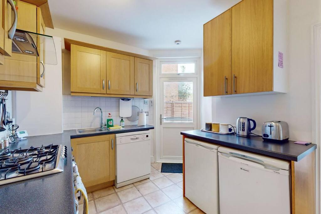 Spacious 2Bd Apartment Cricklewood Londra Dış mekan fotoğraf